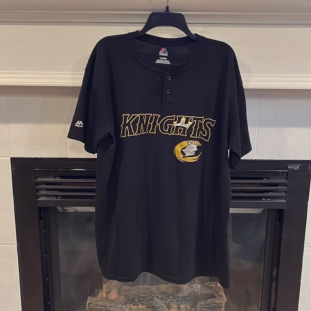 Las Vegas Knights T-shirt. Men’s size XL.